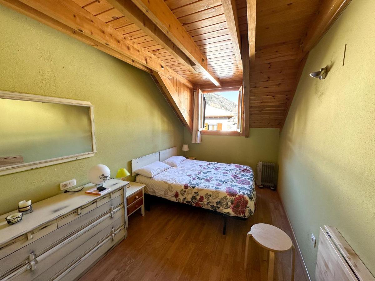 Acogedor Atico Duplex En El Centro En Biescas/4Pax Apartamento Exterior foto