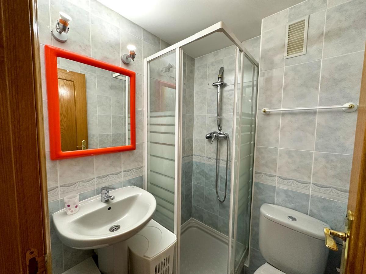 Acogedor Atico Duplex En El Centro En Biescas/4Pax Apartamento Exterior foto