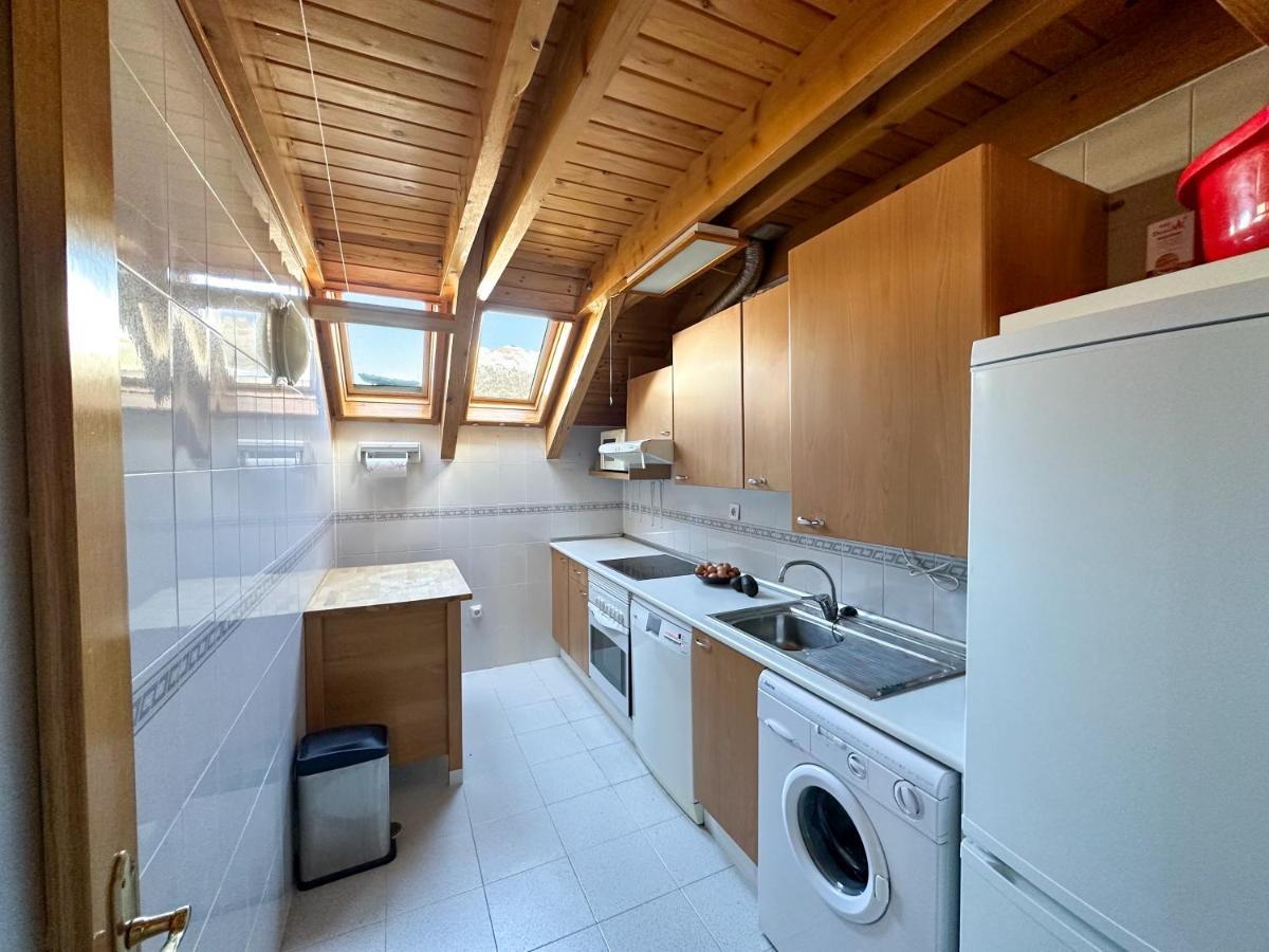 Acogedor Atico Duplex En El Centro En Biescas/4Pax Apartamento Exterior foto